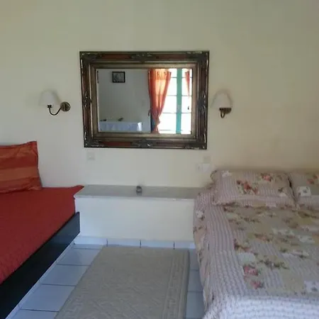 In Guest - We Offer A Pleasant In A Beautiful Setting * Hersonissos (Crete)
