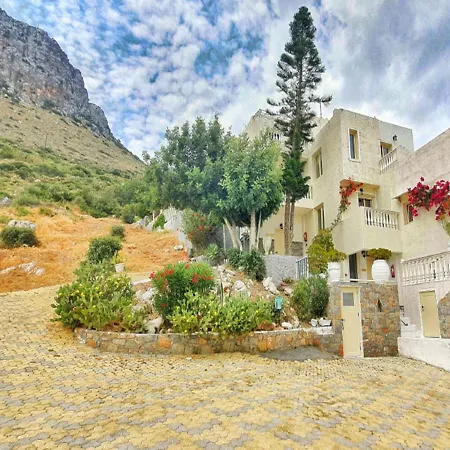 In Guest - We Offer A Pleasant In A Beautiful Setting Hersonissos (Crete)